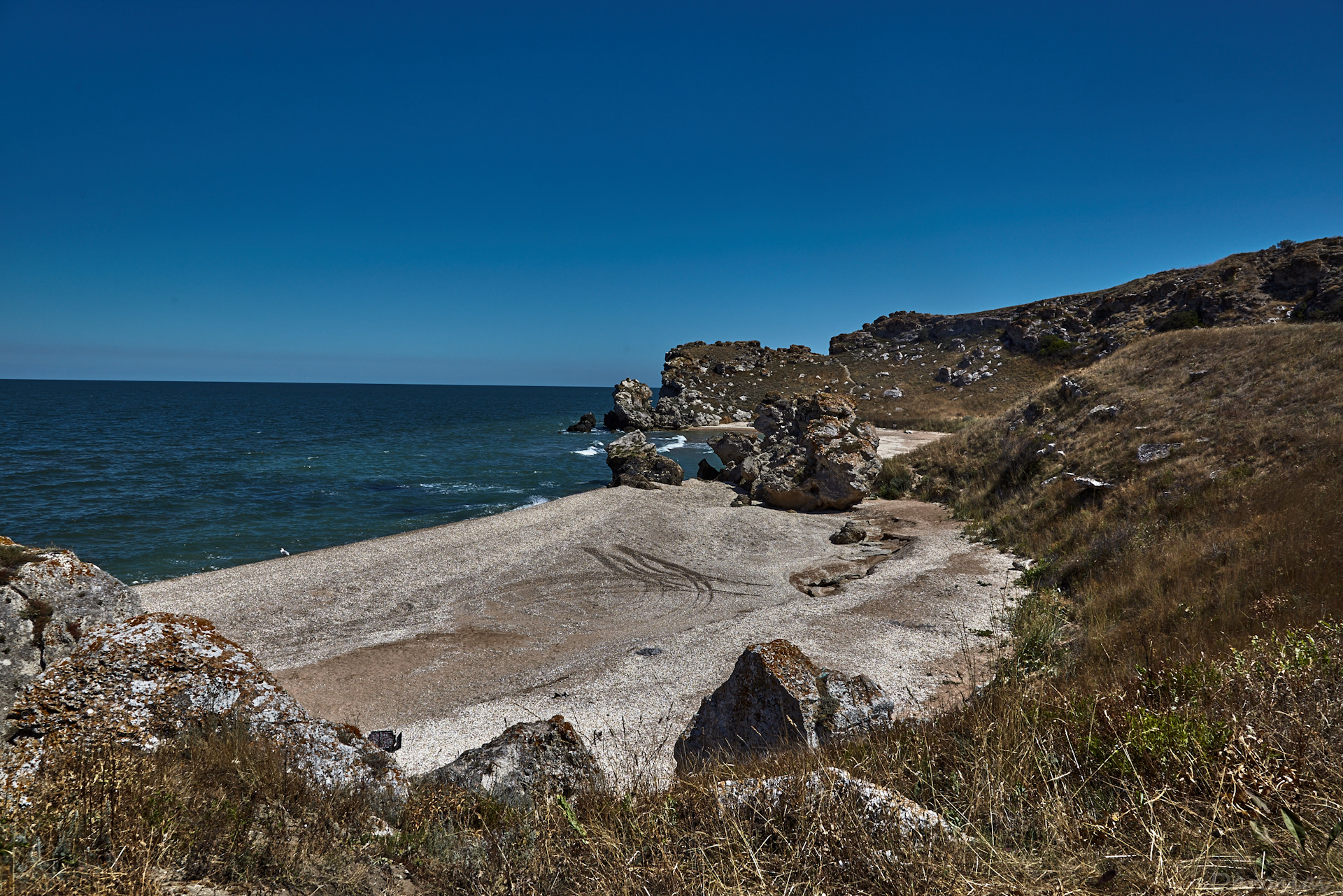 Генеральские пляжи в Крыму Маяк