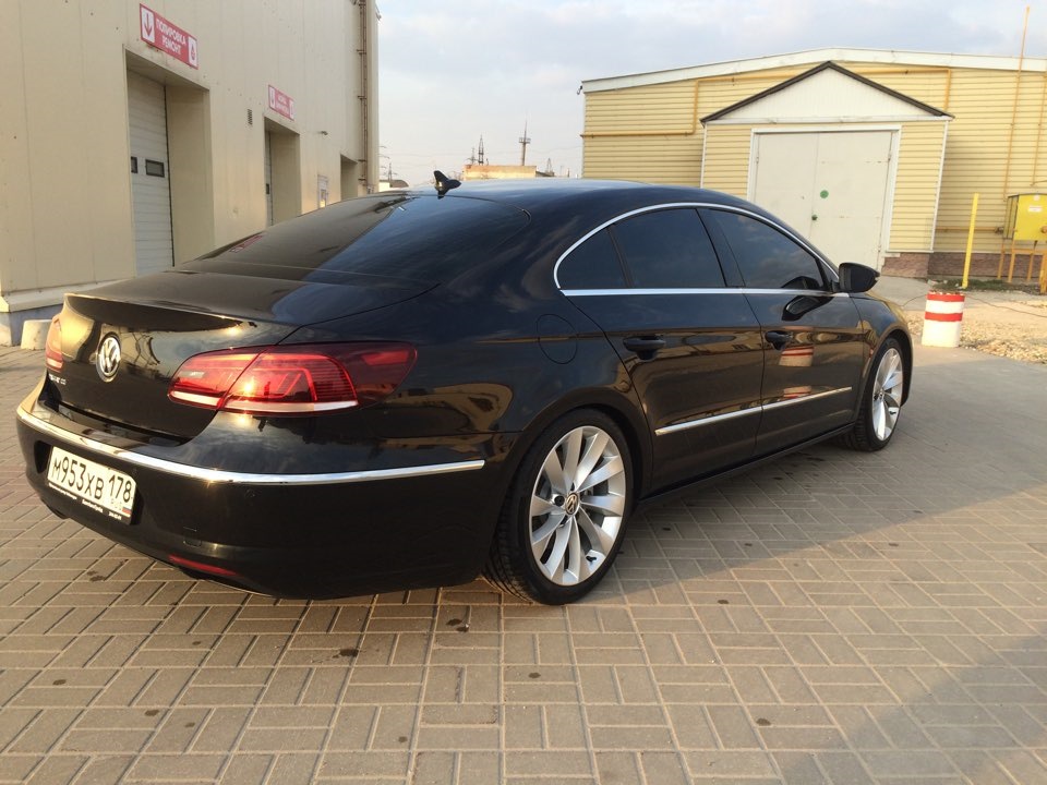 VW Passat cc Black