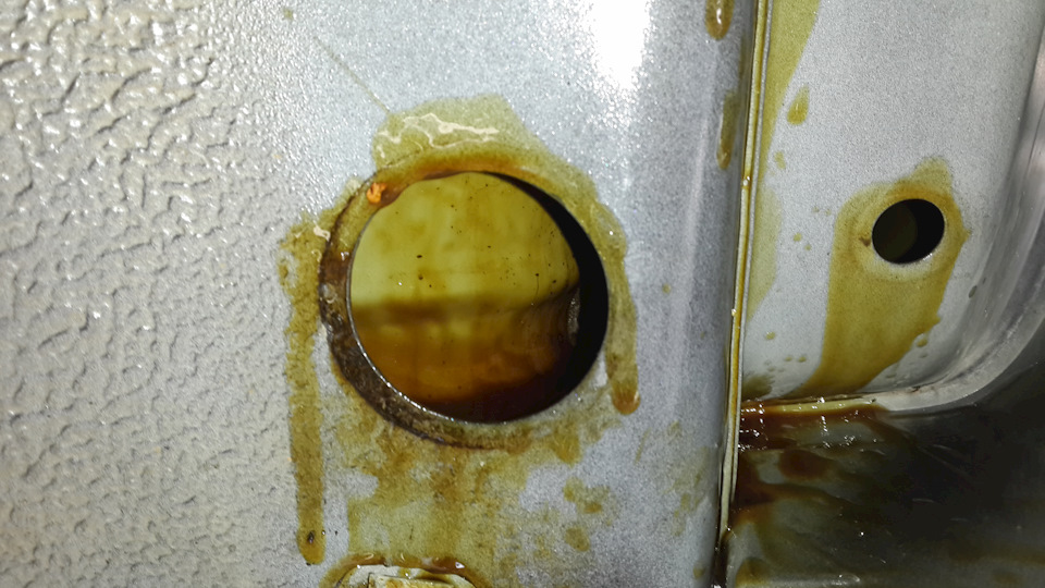 134dd6s 960 Как обработать пороги автомобиля изнутри самому на гранте