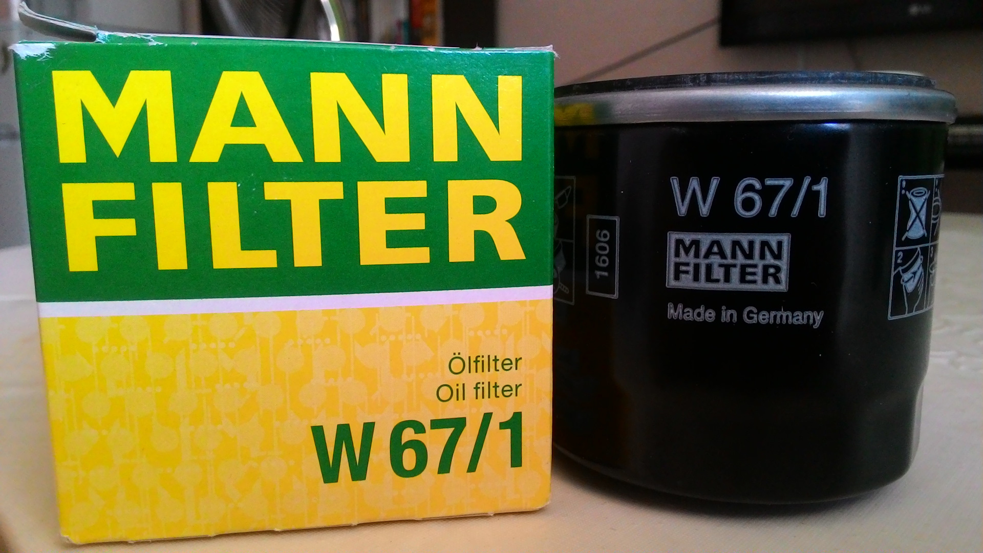 Как отличить фильтр манн. Фильтр Mann 67/1. Фильтр Манн w67/1 оригинал. Фильтр масляный Ниссан Блюберд 1.8. Mann w671 w673.