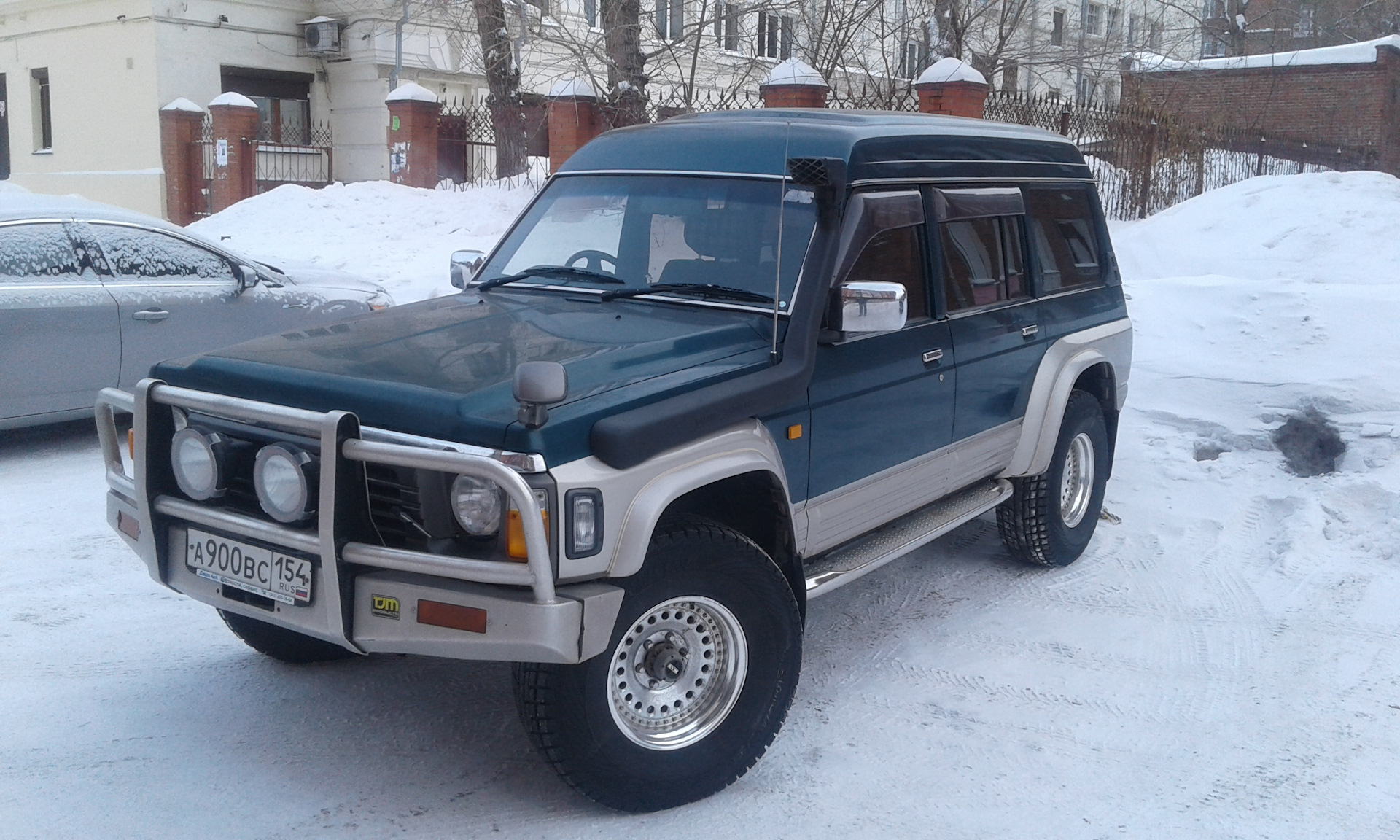 Дром хабаровский край. Nissan Safari 1995. Nissan Safari y60. Nissan Safari vrgy60. Ниссан сафари 60.