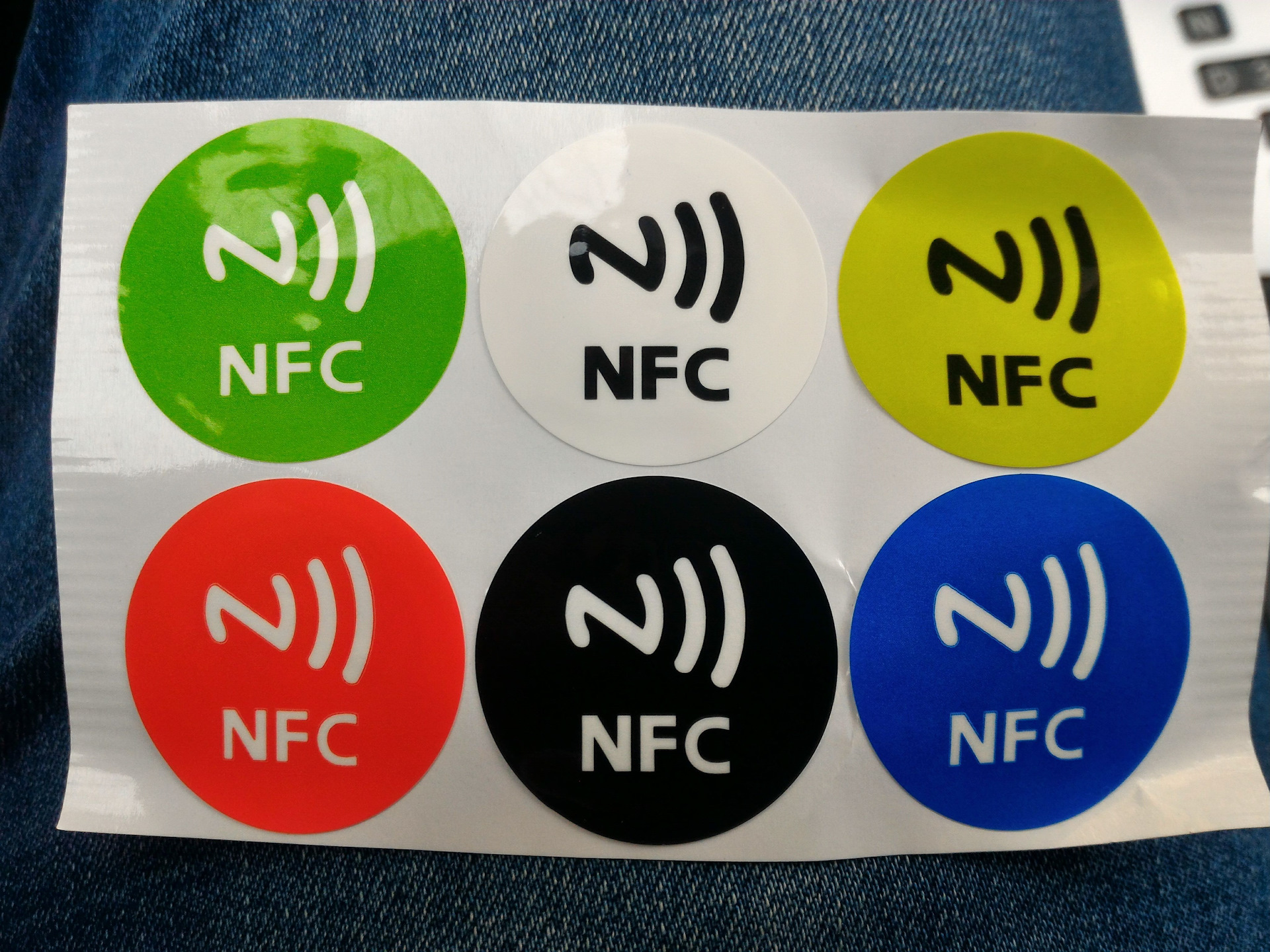 Считать метку nfc. NFC. NFC метки. Нфс метка. NFC логотип.