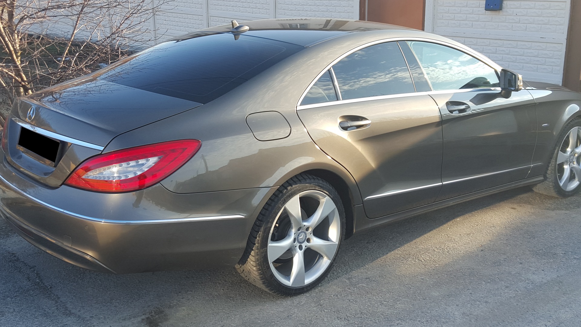 Mercedes CLS c218 открытая дверь