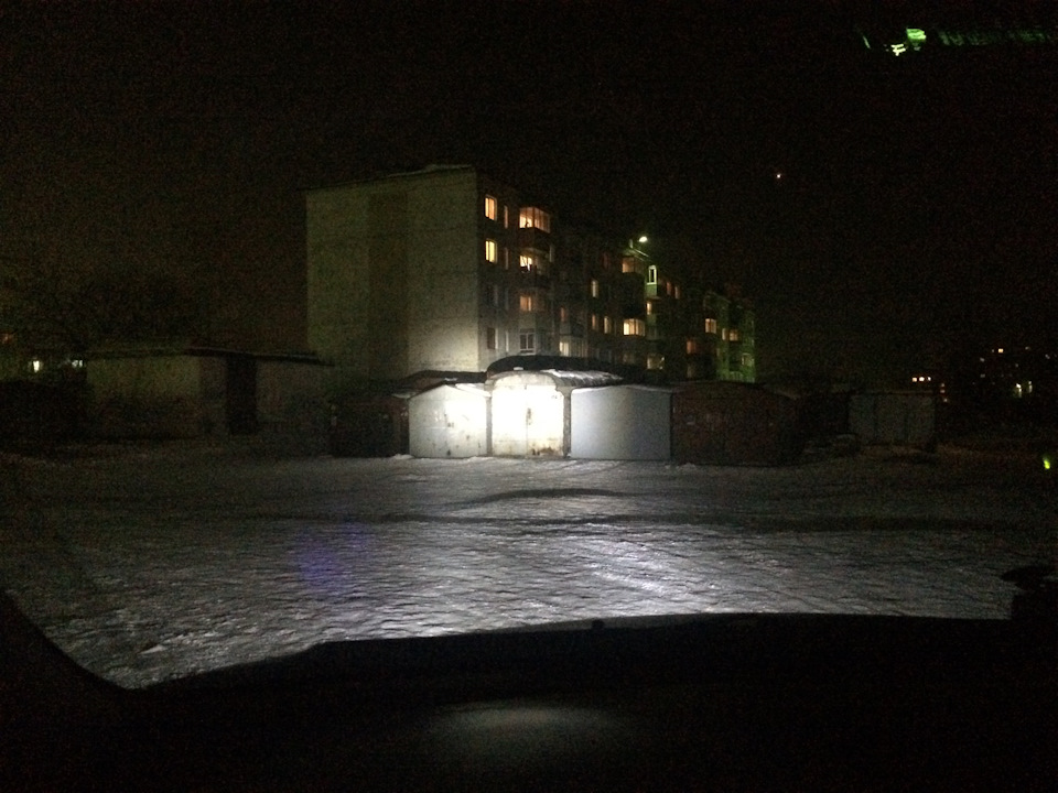 Дальность света прожекторов. Машина передом заехала на бугор. — Toyota Corolla (120)