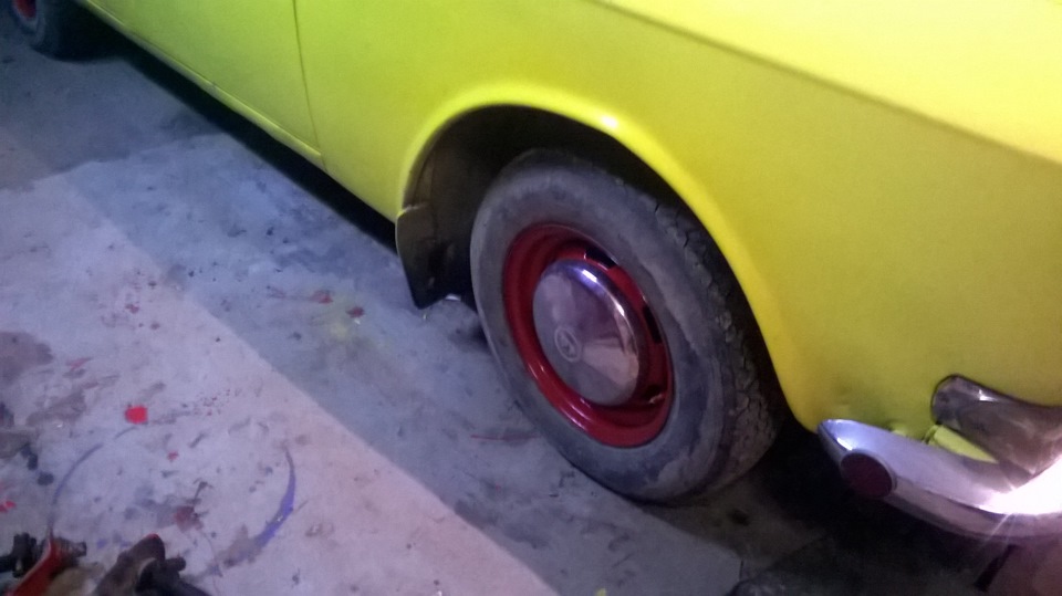 решил поставить хром колпаки — Москвич 2140 SL, 1,7 л, 1983 года ...