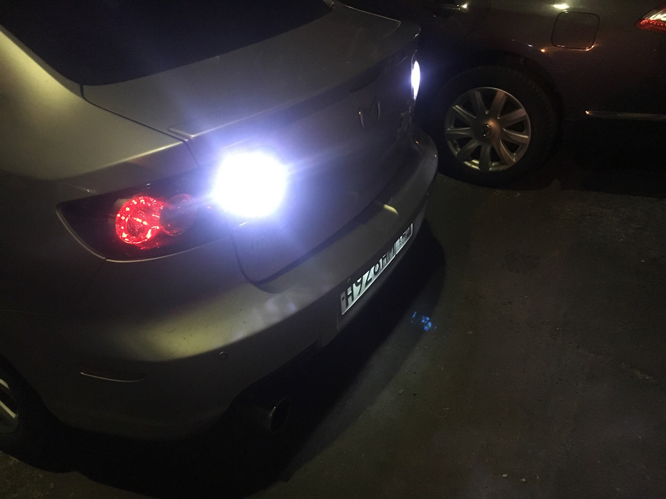 LED лампа в задний ход — Mazda 3 (1G) BK, 2 л, 2005 года Foto 19