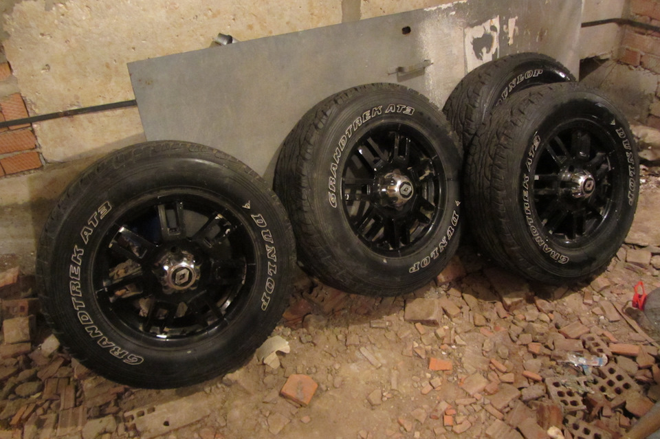 Продам Колёса R16 c резиной Dunlop AT/3 для внедорожников — Renault ...