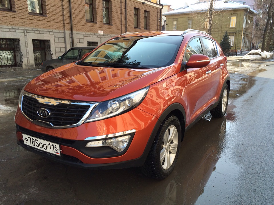 Kia Sportage 3 оранжевый