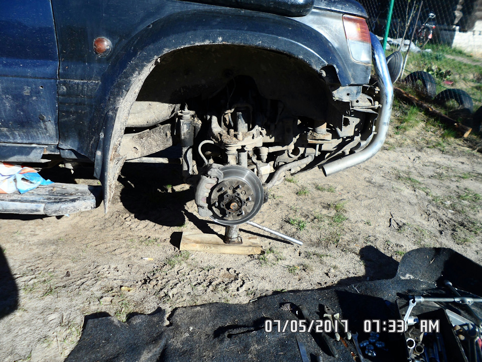 Замена игольчатых подшипников на втулки — Mitsubishi Pajero (2G), 2,5 л ...