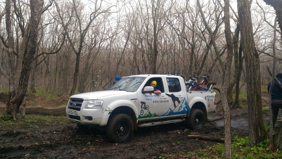 Гальмуем — Ford Ranger (2G)