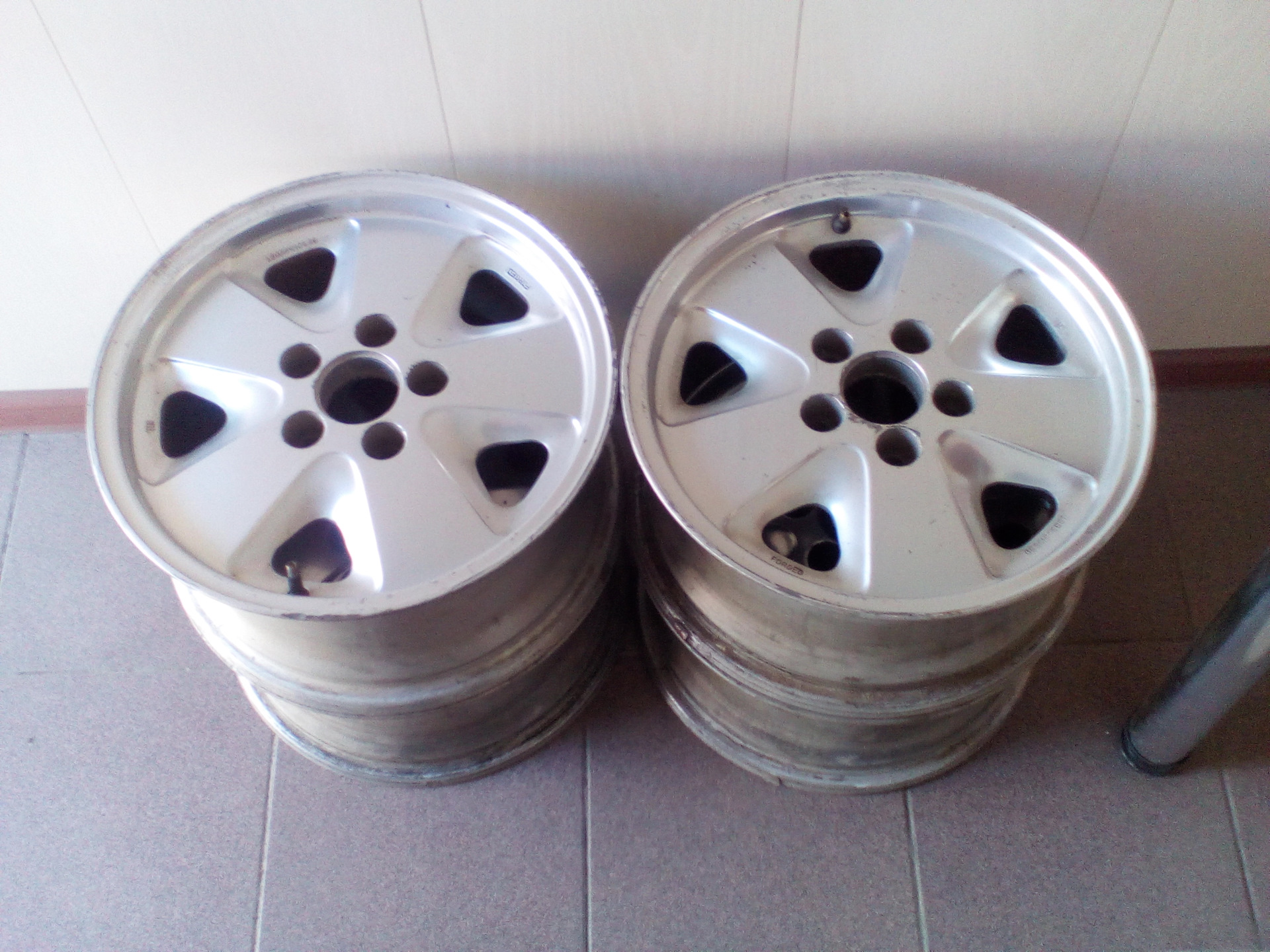 Диски литые r16 опель омега. Диски омега. Опель омега б на 18 дисках. Диски на опель омега б r18. Диски омега.