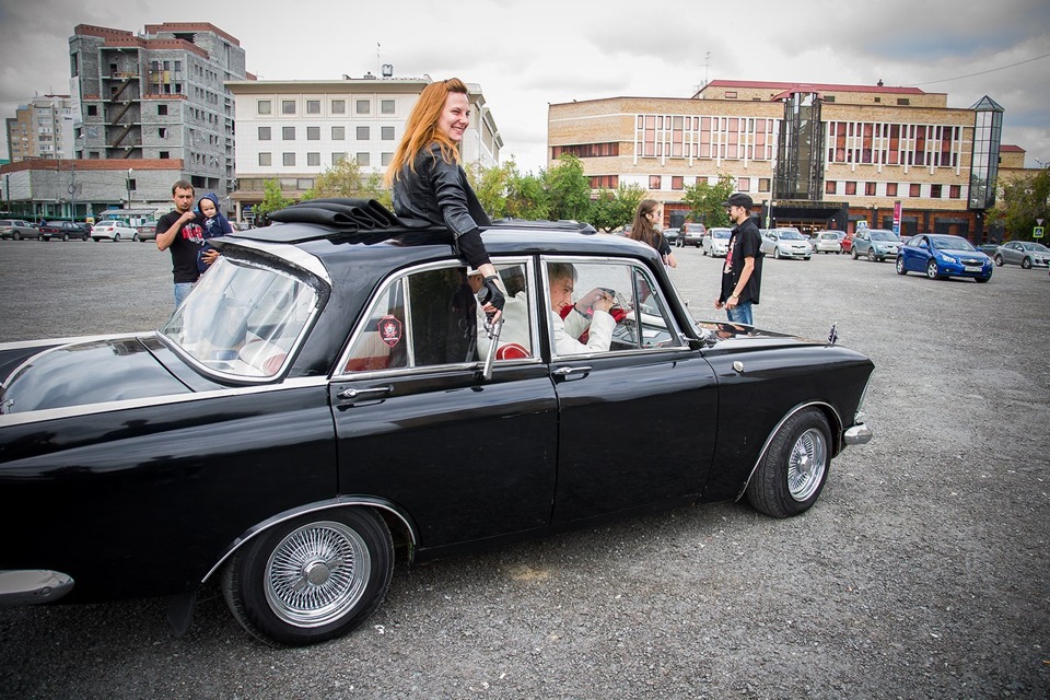 Москвич 2013. Дорогие москвичи. Фото к песне москвичи. Рисунок к песне москвичи.