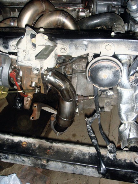 Manifold turbo downpipe installation - Toyota Starlet 13 L 1997