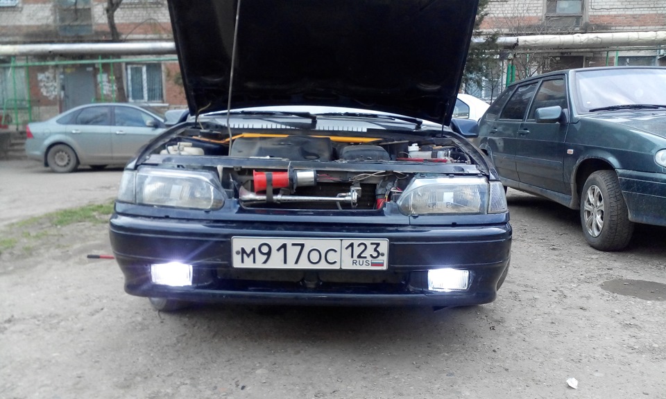 Фары в черный мат и ксенон в ПТФ — Lada 2114, 1,6 л, 2008 года ...