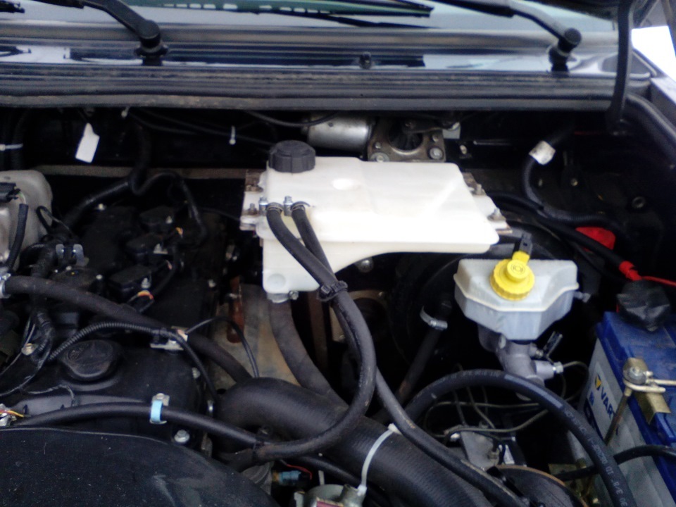 Замена расширительного бачка на газ 31105. — УАЗ Patriot, 2012 года ...