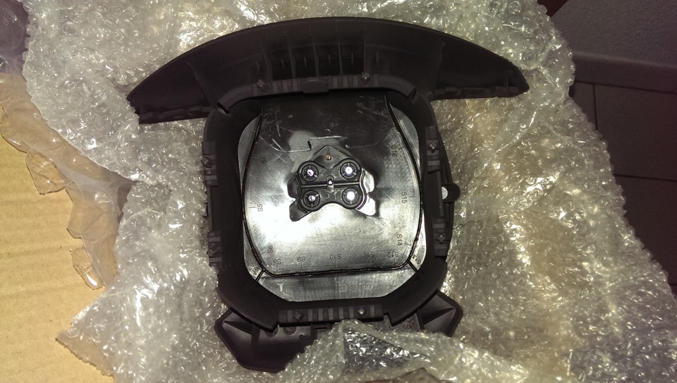Крышка подушки безопасности водителя новая модель — Citroen C5 (2G), 3 ...