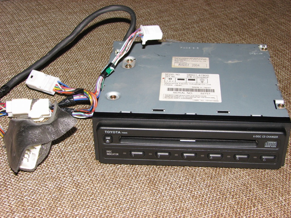 Штатная магнитола cd. СД чейнджер на рх350. CD Changer Toyota. СД чейнджер Краун 140.