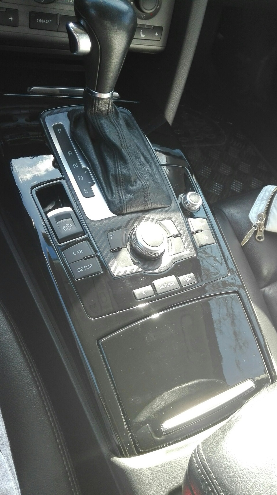 Покраска консоли — Audi A6 (C6), 2,4 л, 2006 года | стайлинг | DRIVE2