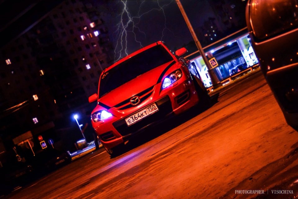 Mazda 3 MPS В закате