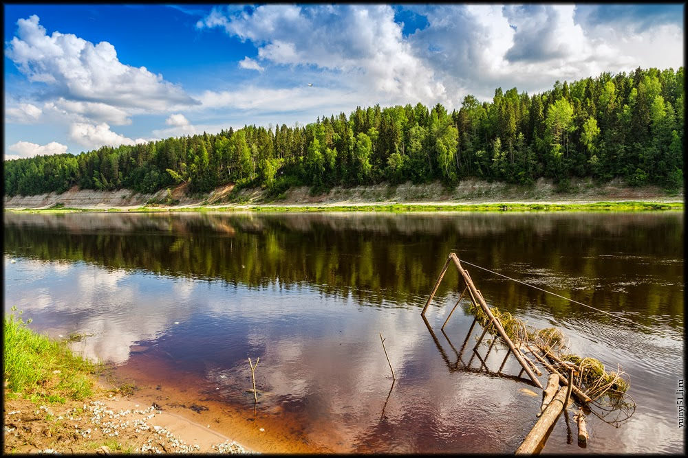 Река юг на севере. Река Сухона Тотьма. Опоки Сухона. Река Юг Вологодская область.