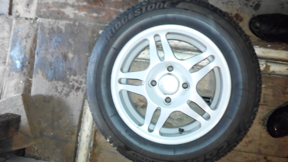 Кованые диски ВСМПО 14" с летней резиной на продажу — Audi 80 (B3), 2 л ...
