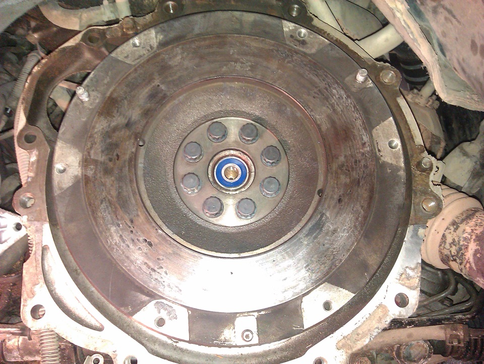 пружины для двухмассового маховика. крепление маховика. маховик двигателя лачетти 1. маховик т-150. крепление маховика.