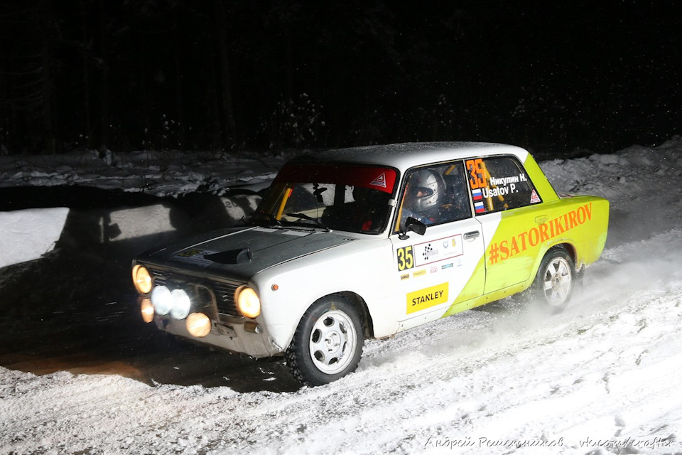 Пашка на нынешней Вятке с тем самым светом — Lada 21051