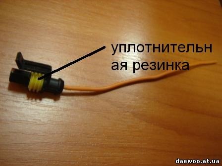Как заменить штекер на датчике давления масла