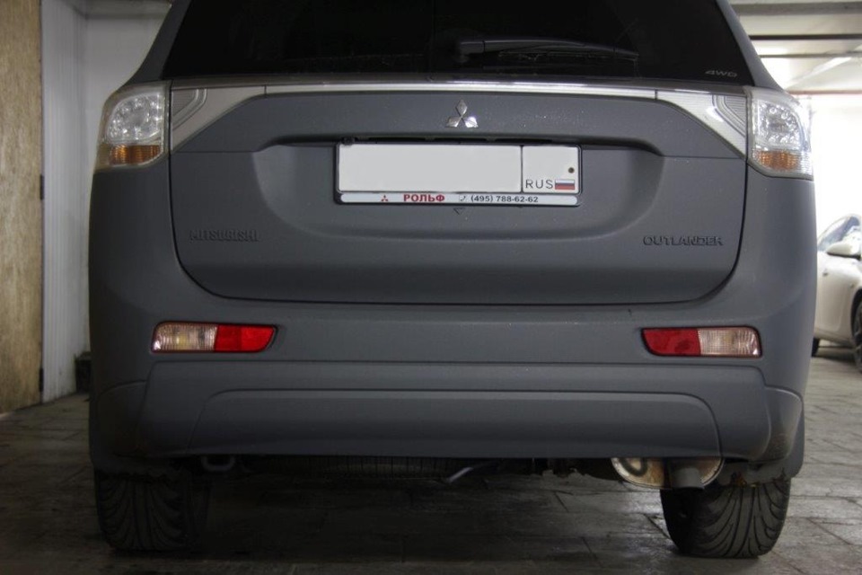 Задний г. Фонарь заднего хода на Mitsubishi Outlander 2013 года. Задний ход Mitsubishi Outlander 3. Outlander 3 задний ход. Mitsubishi Outlander III 2013 задний ход.