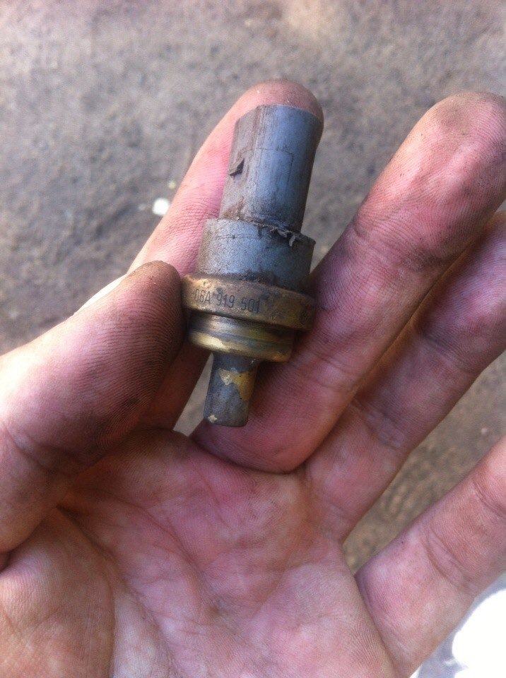 0 дизель. Датчик температуры на выходе из радиатора. Датчик температуры охлаждающей жидкости g62 amb. 0 tdi. Датчик температуры ож бмв е60.