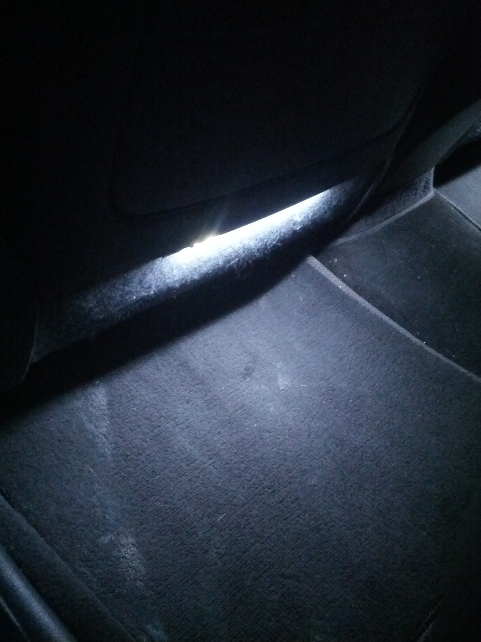 Подсветка ног. — Toyota Camry (XV40), 2,4 л, 2007 года | стайлинг | DRIVE2