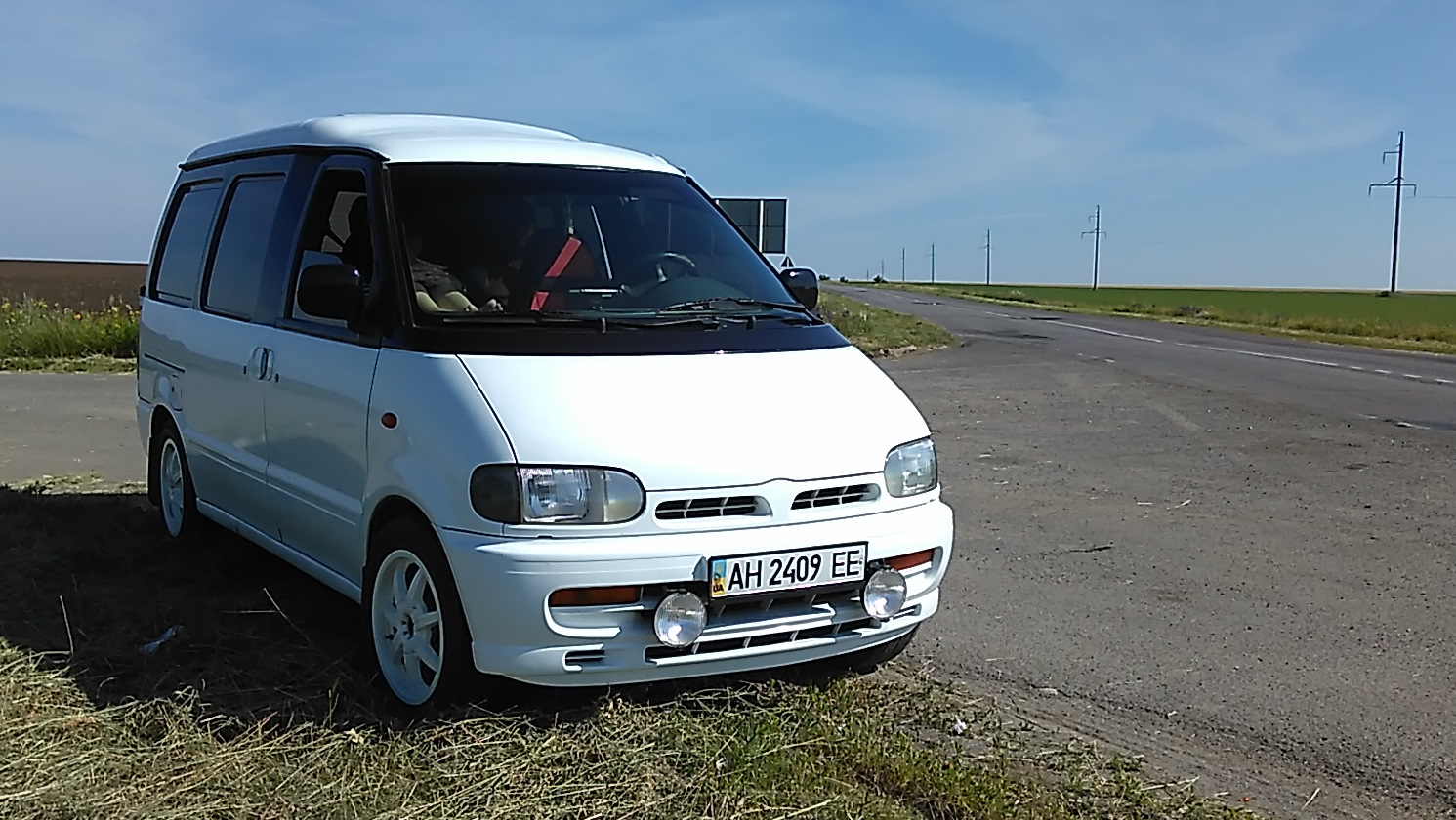 Nissan Vanette (3G) 2.3 дизельный 1996 | Mr. White & Black на DRIVE2