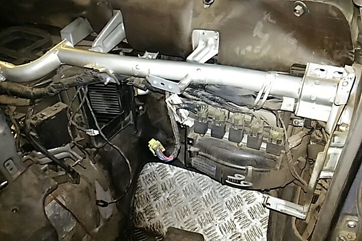 Как снять печку на саньенг Холядна однако. - SsangYong Musso Sports, 2,9 л, 2004 года поломка DRIVE2