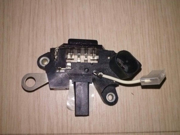 Замена реле напряжения генадия (щёток) а так же Диодного моста — Lada ...