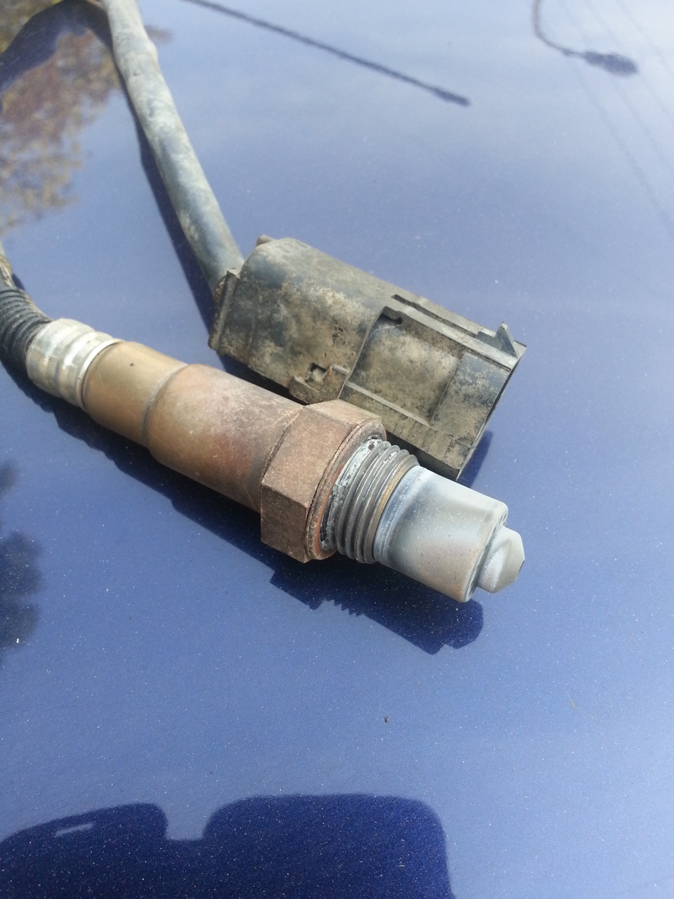 Замена кислородного датчика — Lada Приора седан, 1,6 л, 2011 года ...