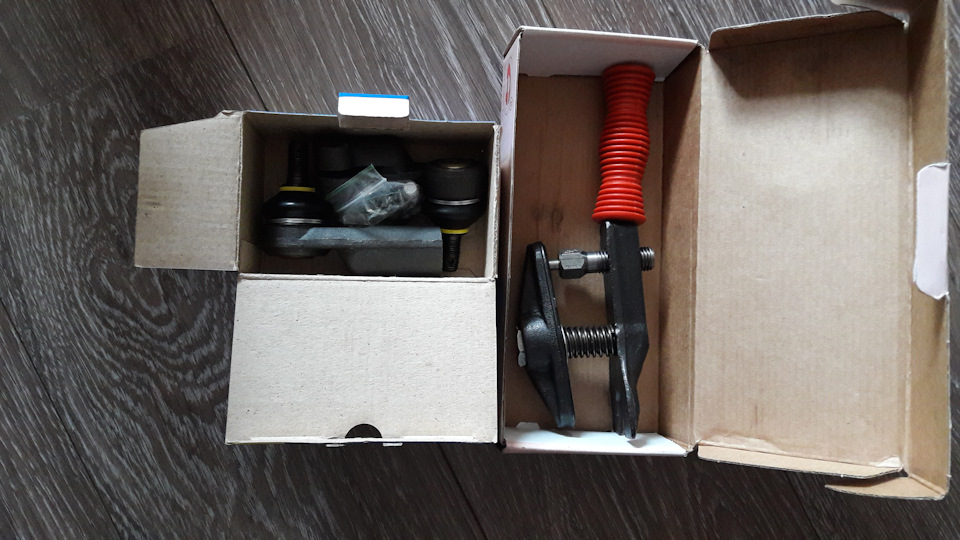 1432811s 960 Как открутить рулевой наконечник гранта