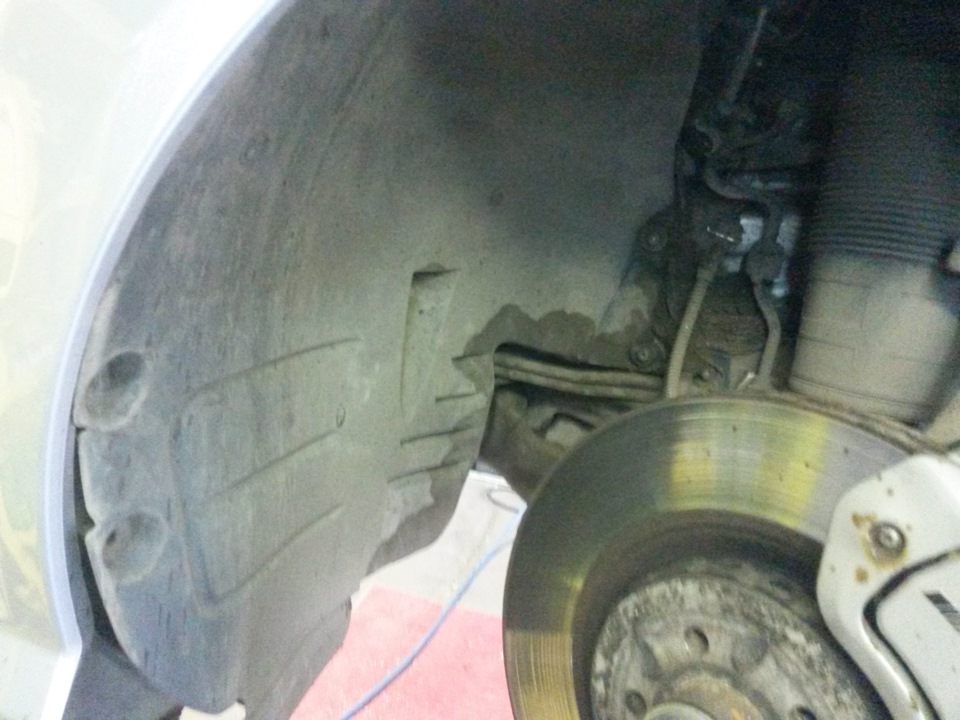 Замена габаритной лампочки Mercedes-Benz CL 6.3 AMG — DRIVE2