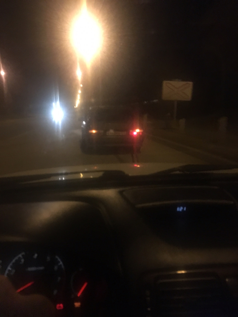 Не заводится, искры нет, бензонасос молчит — Mitsubishi Galant (8G), 2 ...