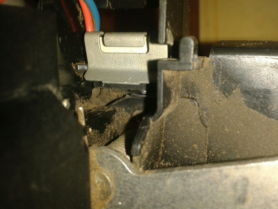 Ставим скобу назад. — Volkswagen Touareg (1G)