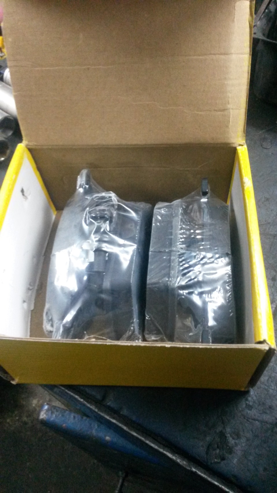 Замена тормозных дисков, и жидкость в гуре. — Volkswagen Jetta IV, 2 л ...