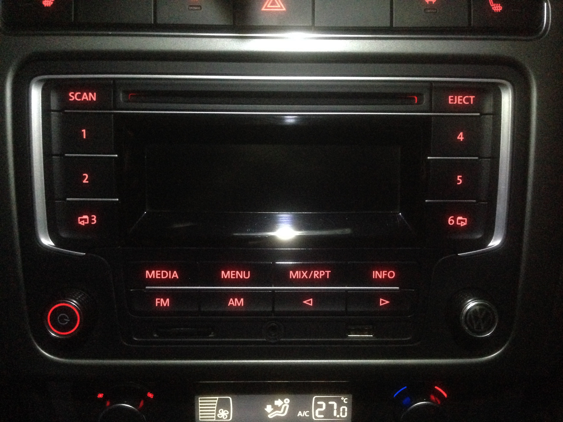 Пересвет панели Pioneer 88rs в красный - Audi 80 (B3), 1,8 л, 1987 года электрон