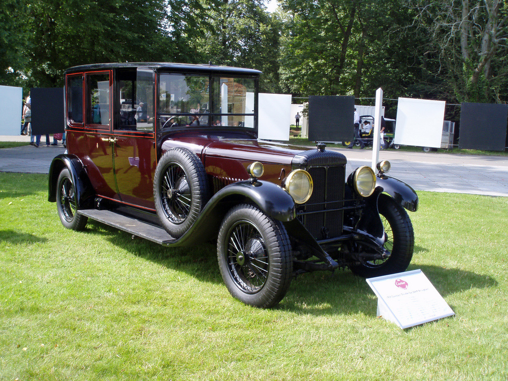 Daimler Double Six