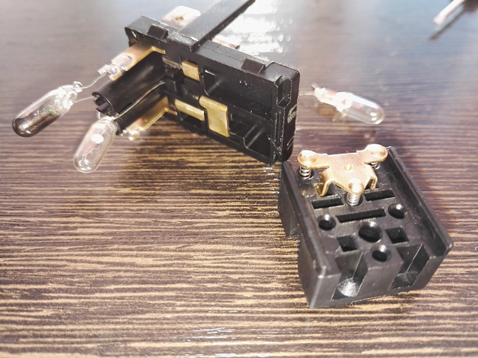 Замена токосъемных колец генератора — Volkswagen Passat B3, 1,8 л, 1992 ...