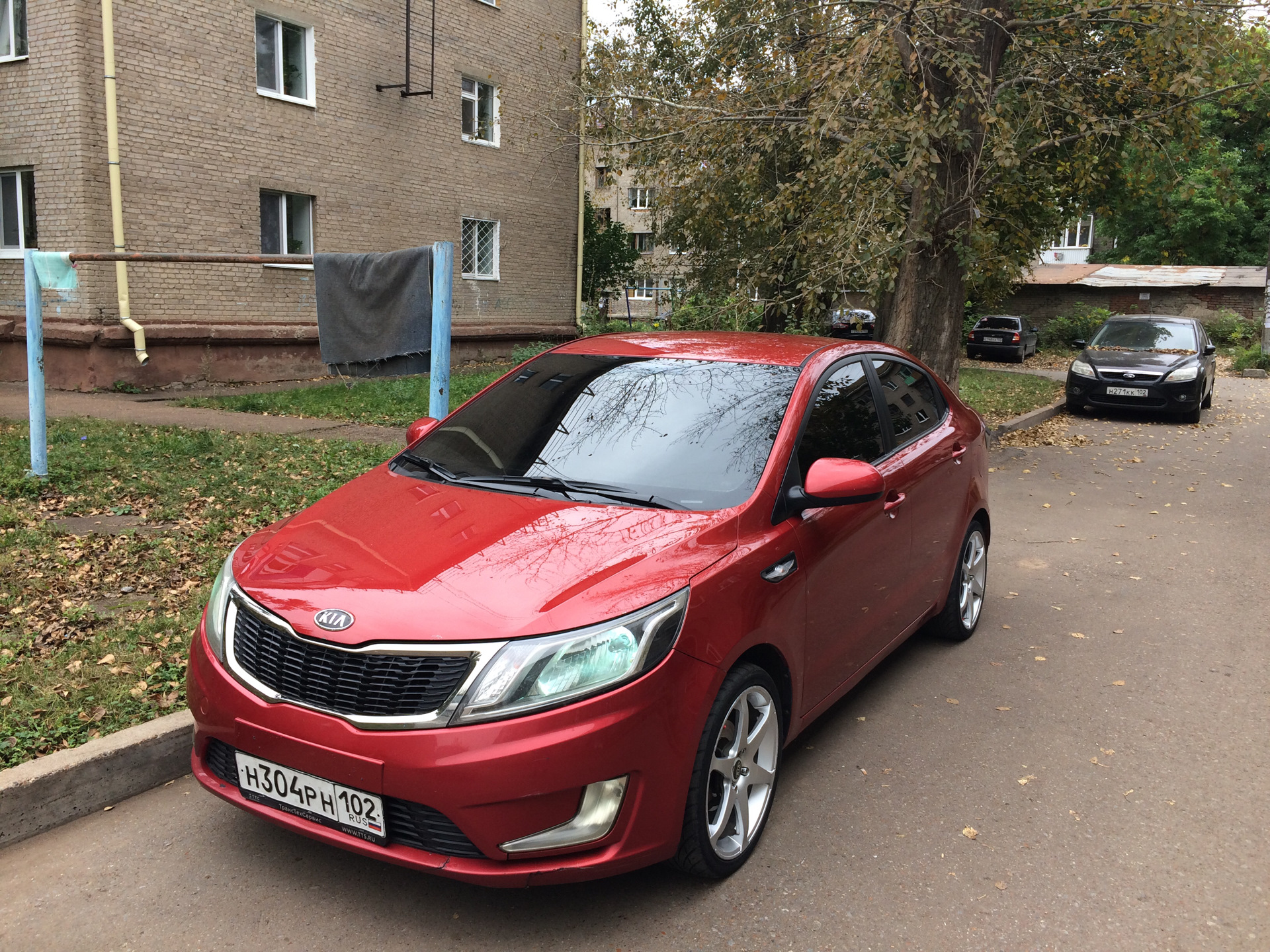 Киа красная купить. Kia Rio 2012. Киа Рио 3 красный тонированный. Kia Rio хэтчбек 2012 красный. Кия Рио 4.