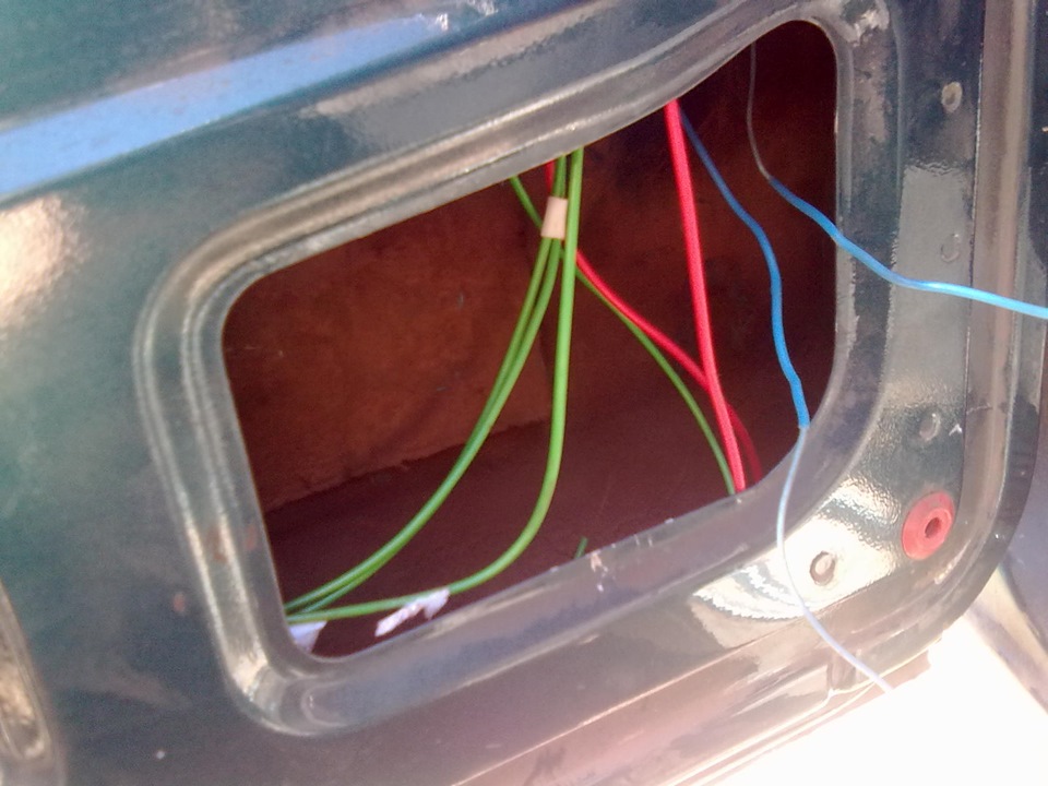 Купил задние электростеклоподъемники за одно поменял всю проводку ...