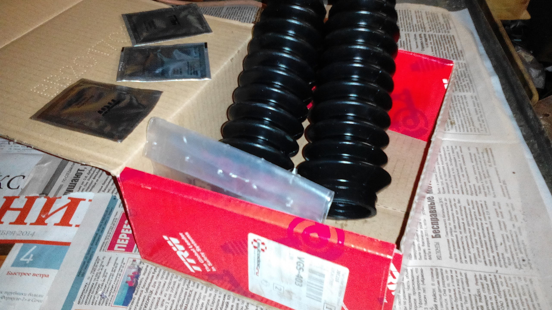 Как я собрался поменять гофры выпуска на синкре)Пыльники рулевых тяг ...