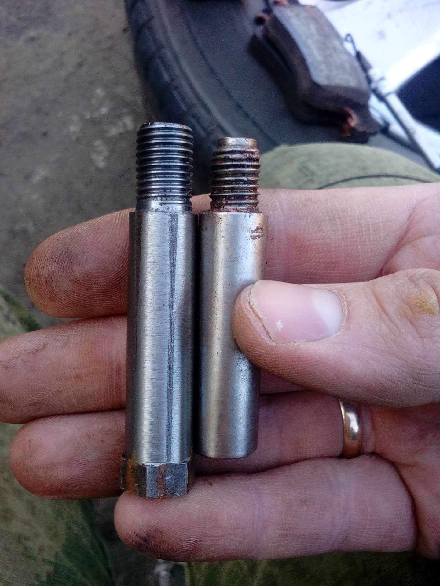 Направляющие суппорта ауди а3. Направляющая суппорта шкода фабия 1. Vw golf 4 ремонтная направляющая суппорта. 25. Направляющая суппорта гольф 4 м10*1.