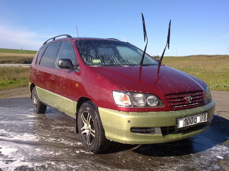 Тойота пикник 2. Toyota Picnic 2001. Тойота пикник красного цвета 2001. Toyota Picnic Restyling.