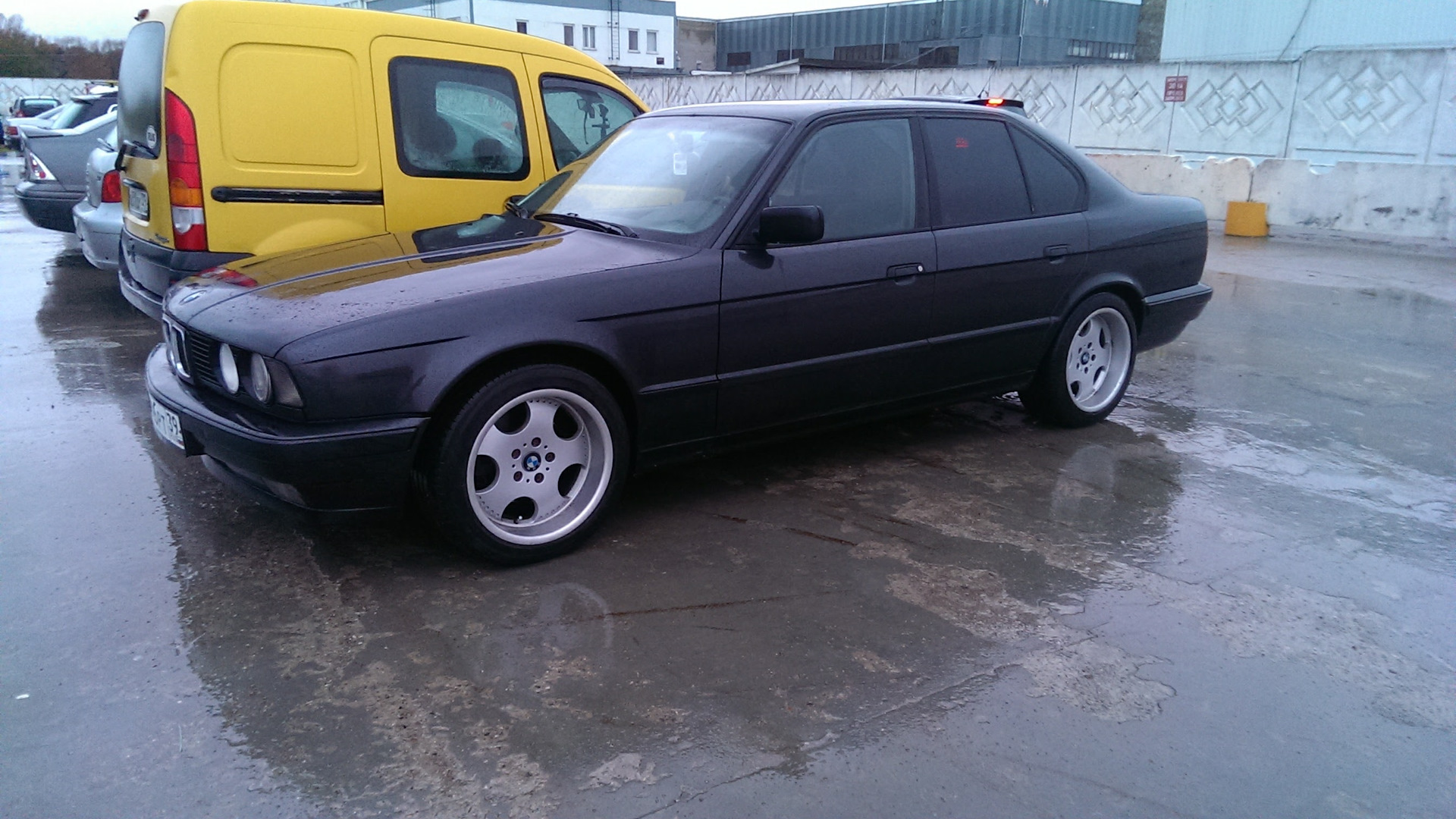 BMW 5 series (E34) 2.0 бензиновый 1993 | diamantschwarz metallic на DRIVE2