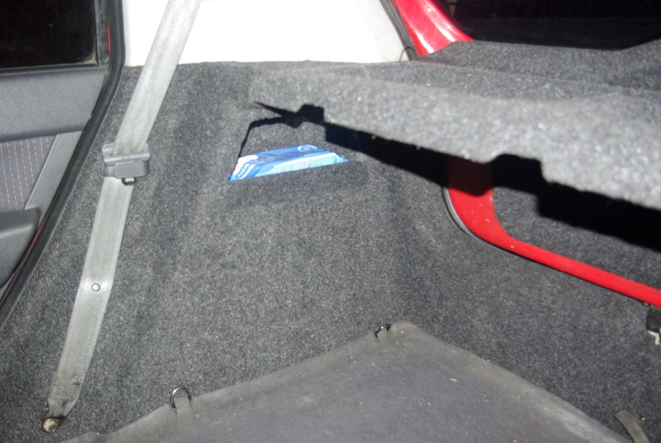 Оклейка багажника карпетом. Haima 3 седан карпет багажника. Шумоизоляция карпет багажника Приора седан.